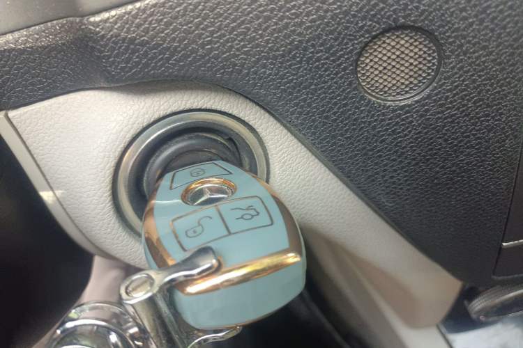 Used Mercedes-Benz C-Class 2010 C 180K Classic model Vehicle Key