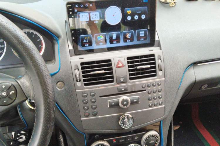 Used Mercedes-Benz C-Class 2010 C 180K Classic model Audio And AC Panel