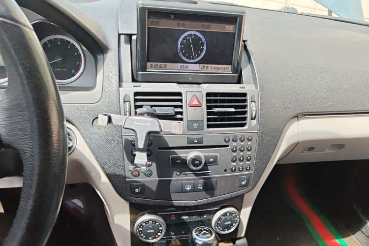 Used Mercedes-Benz C-Class 2010 C 300 Fashion Model Audio And AC Panel
