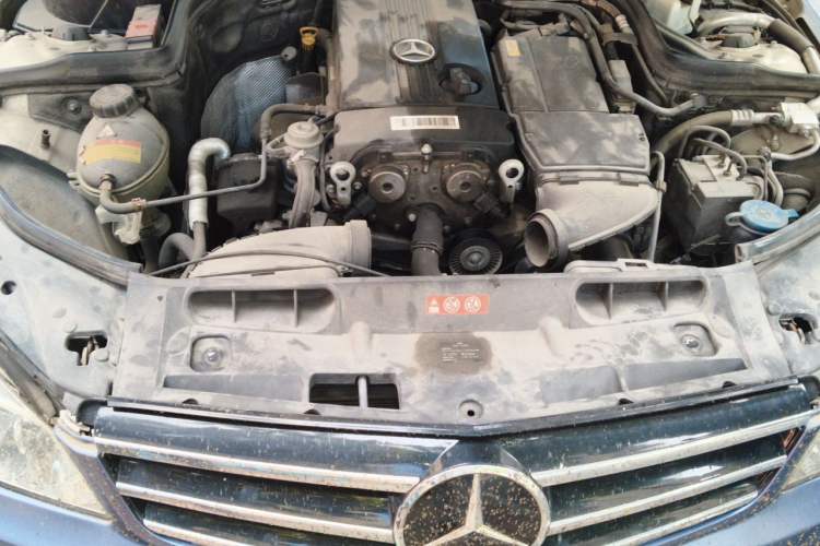 Used Mercedes-Benz C-Class 2010 C 180K Classic model Engine Bay
