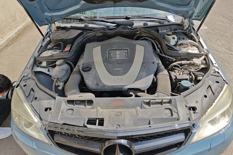 Used Mercedes-Benz C-Class 2010 C 300 Fashion Model Engine Bay