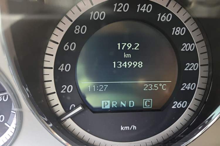 Used Mercedes-Benz C-Class 2010 C 300 Fashion Model Odometer Close Up