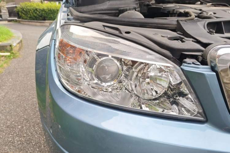 Used Mercedes-Benz C-Class 2010 C 200 CGI Elegance Model Right Front Headlight