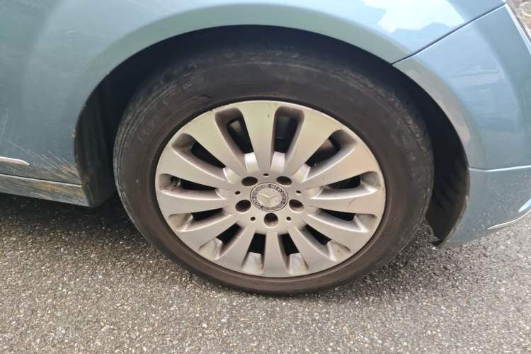 Used Mercedes-Benz C-Class 2010 C 200 CGI Elegance Model Right Front Wheel Hub