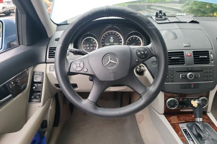 Used Mercedes-Benz C-Class 2010 C 200 CGI Elegance Model Steering Wheel