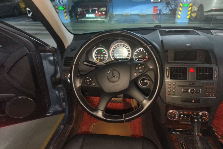 Used Mercedes-Benz C-Class 2010 C 200 CGI Elegance Model Steering Wheel