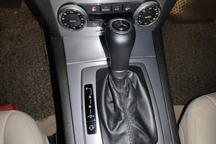 Used Mercedes-Benz C-Class 2010 C 200 CGI Estate Gear Lever