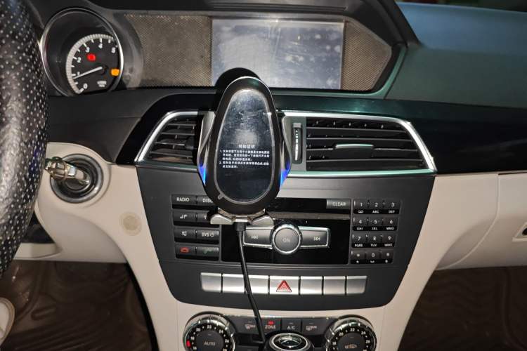 Used Mercedes-Benz C-Class 2010 C 180K Classic model Audio And AC Panel