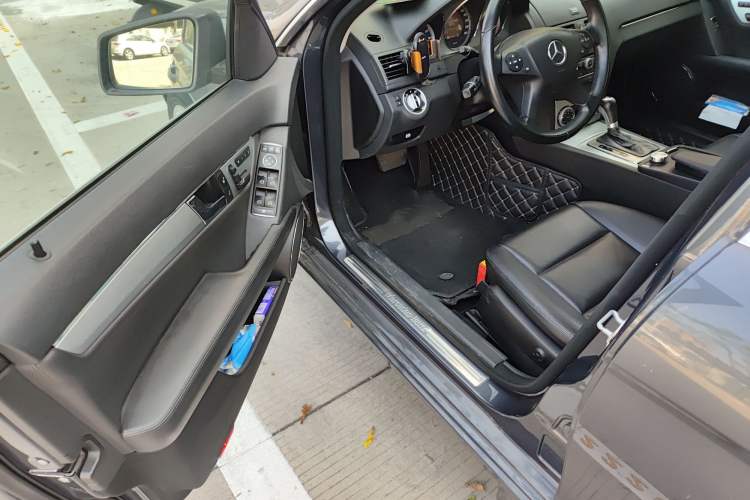Used Mercedes-Benz C-Class 2010 C 300 Estate Driver Seat