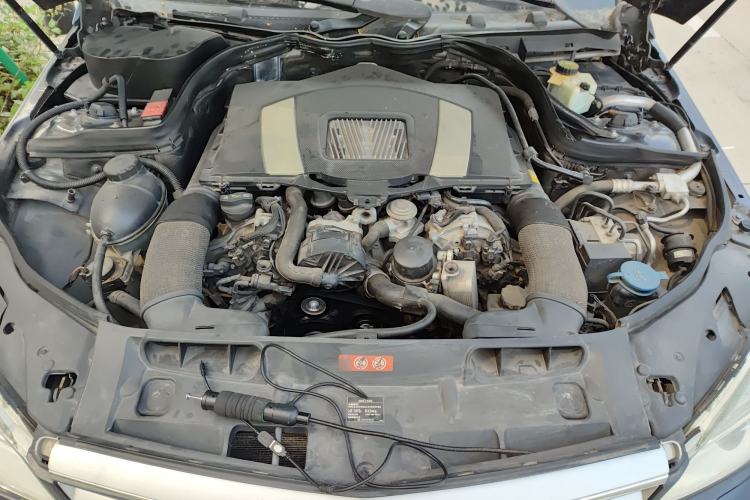 Used Mercedes-Benz C-Class 2010 C 300 Estate Engine Bay