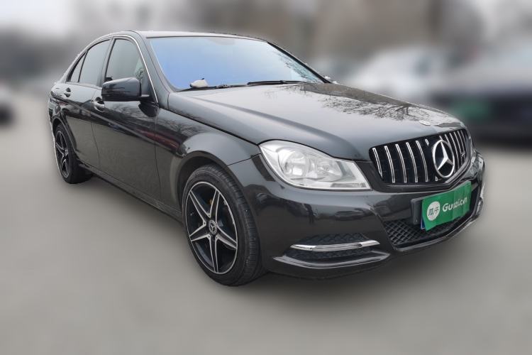 Used Mercedes-Benz C-Class 2010 C 180K Classic model Front Right 45 Deg