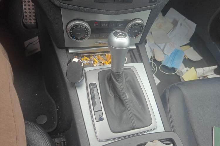 Used Mercedes-Benz C-Class 2010 C 200 CGI Estate Gear Lever