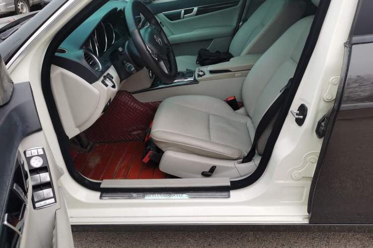 Used Mercedes-Benz C-Class 2010 C 180K Classic model Left Front Seat
