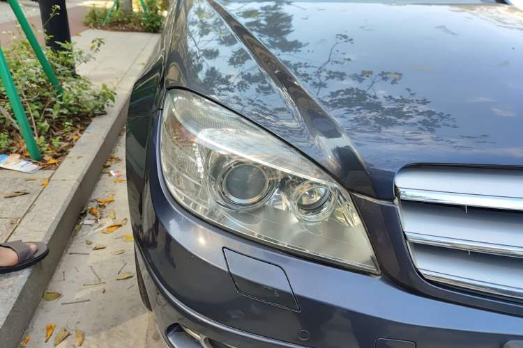 Used Mercedes-Benz C-Class 2010 C 300 Estate Right Front Headlight