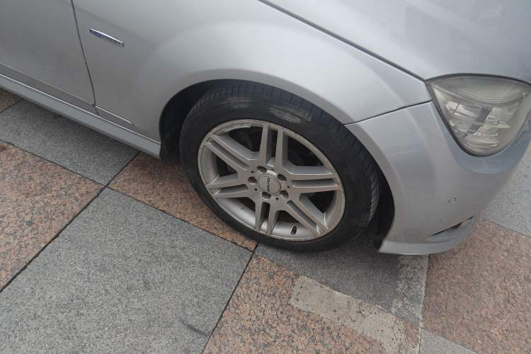 Used Mercedes-Benz C-Class 2010 C 200 CGI Estate Right Front Wheel Hub