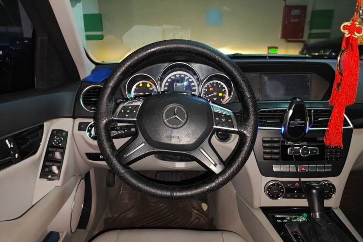 Used Mercedes-Benz C-Class 2010 C 180K Classic model Steering Wheel
