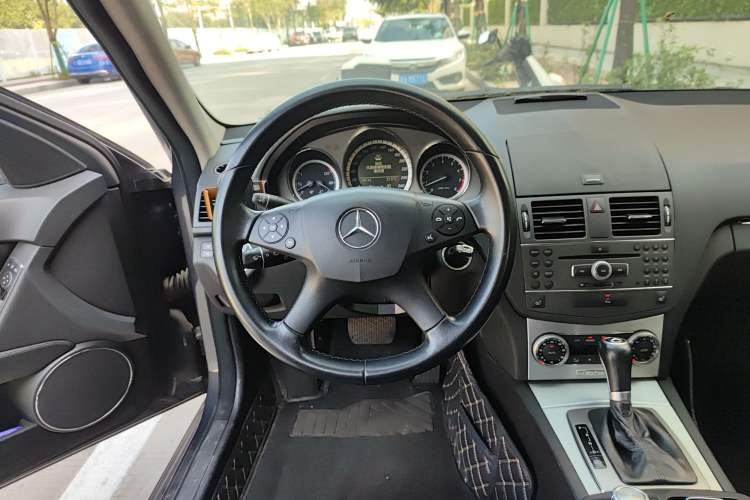 Used Mercedes-Benz C-Class 2010 C 300 Estate Steering Wheel