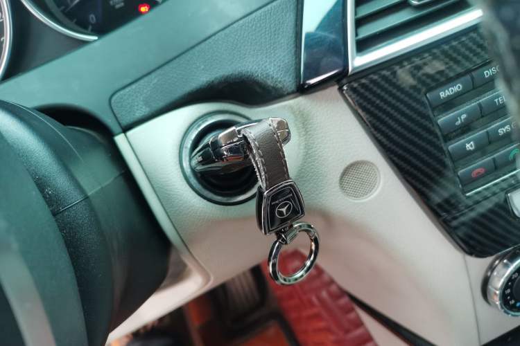 Used Mercedes-Benz C-Class 2010 C 180K Classic model Vehicle Key