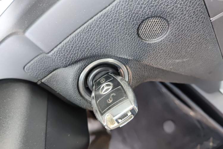 Used Mercedes-Benz C-Class 2010 C 300 Estate Vehicle Key