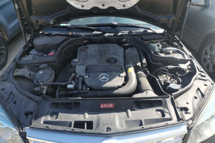 Used Mercedes-Benz C-Class 2010 C 200 CGI Estate Engine Bay