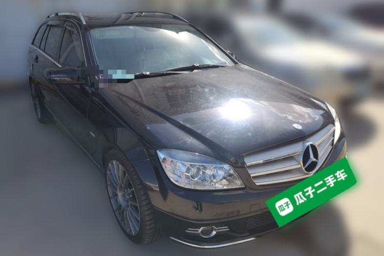 Used Mercedes-Benz C-Class 2010 C 200 CGI Estate Front Right 45 Deg