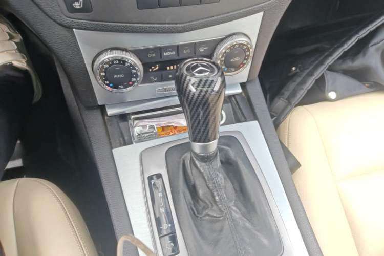 Used Mercedes-Benz C-Class 2010 C 300 Estate Gear Lever