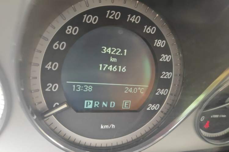 Used Mercedes-Benz C-Class 2010 C 300 Estate Odometer Close Up