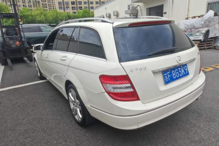 Used Mercedes-Benz C-Class 2010 C 300 Estate Rear Left 45 Deg