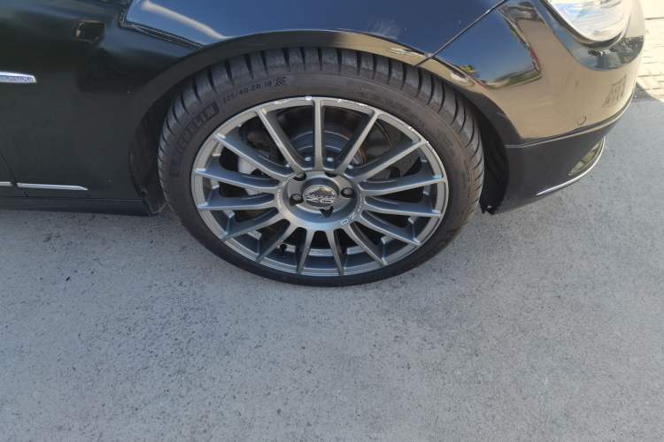 Used Mercedes-Benz C-Class 2010 C 200 CGI Estate Right Front Wheel Hub
