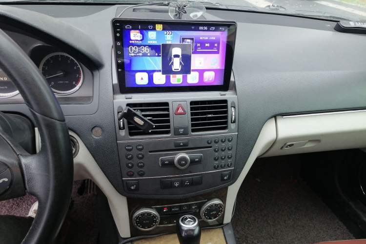 Used Mercedes-Benz C-Class 2010 C 200 CGI Fashion Model Audio And AC Panel