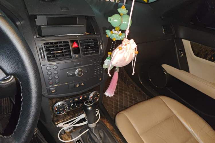 Used Mercedes-Benz C-Class 2010 C 200K Fashion Model Audio And AC Panel