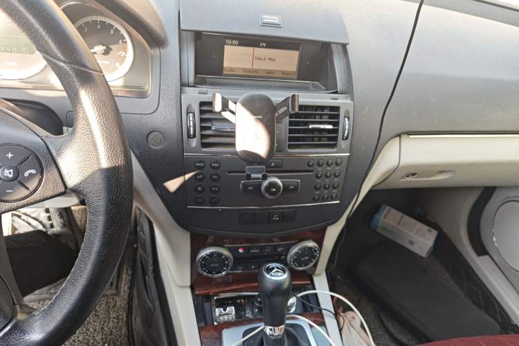 Used Mercedes-Benz C-Class 2010 C 200 CGI Elegance Model Audio And AC Panel