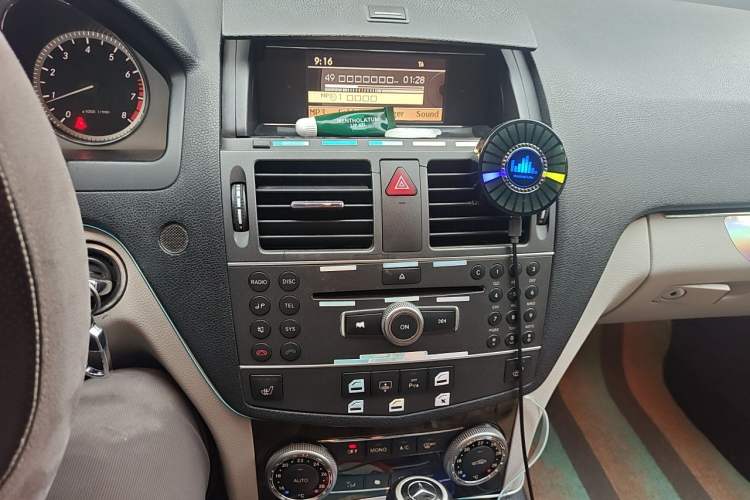 Used Mercedes-Benz C-Class 2010 C 200 CGI Fashion Model Audio And AC Panel