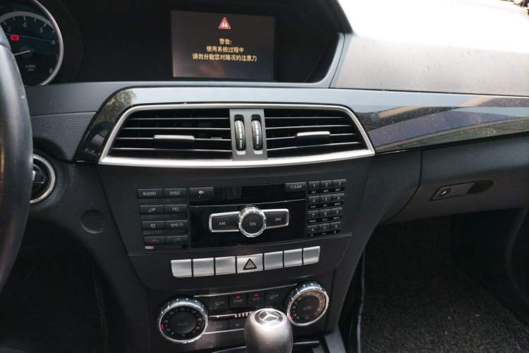 Used Mercedes-Benz C-Class 2010 C 180K Classic model Audio And AC Panel