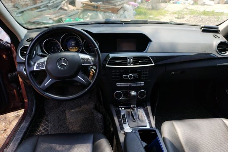 Used Mercedes-Benz C-Class 2010 C 180K Classic model Center Console