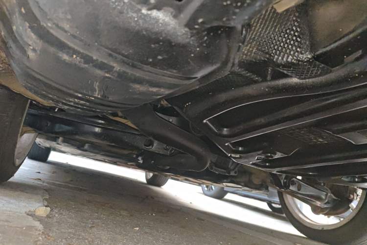 Used Mercedes-Benz C-Class 2010 C 180K Classic model Chassis Rear Left