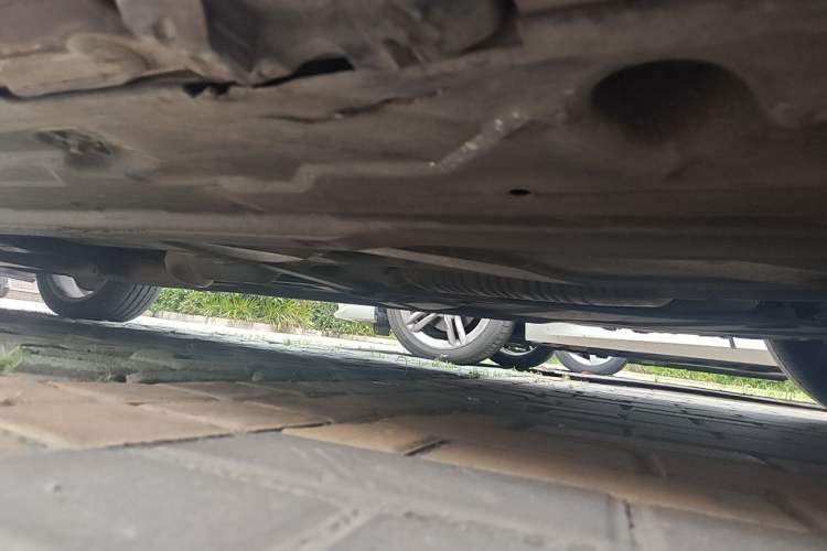 Used Mercedes-Benz C-Class 2010 C 200 CGI Fashion Model Chassis Rear Left