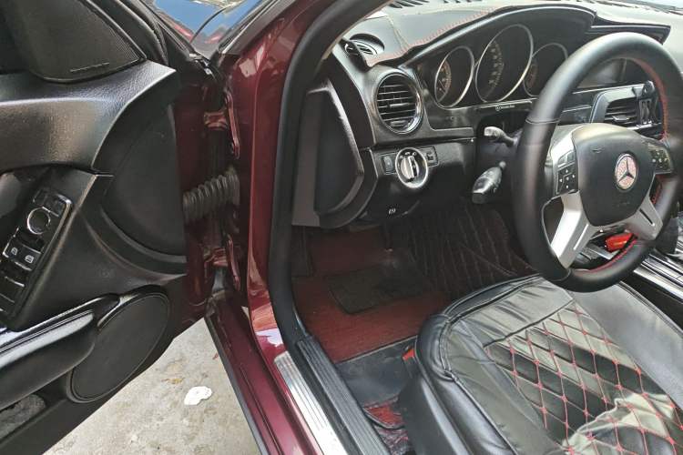 Used Mercedes-Benz C-Class 2010 C 180K Classic model Driver Seat