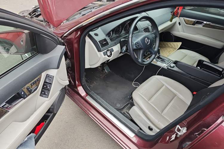 Used Mercedes-Benz C-Class 2010 C 260 Fashion Model Driver Seat
