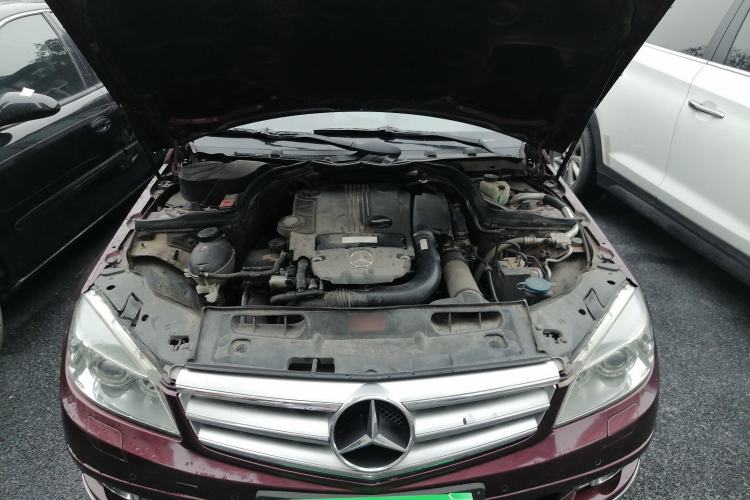 Used Mercedes-Benz C-Class 2010 C 200 CGI Fashion Model Engine Bay