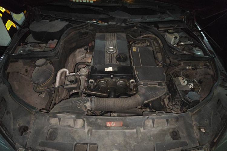 Used Mercedes-Benz C-Class 2010 C 200K Fashion Model Engine Bay
