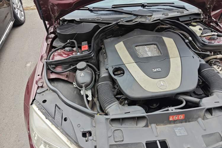 Used Mercedes-Benz C-Class 2010 C 260 Fashion Model Engine Bay Right