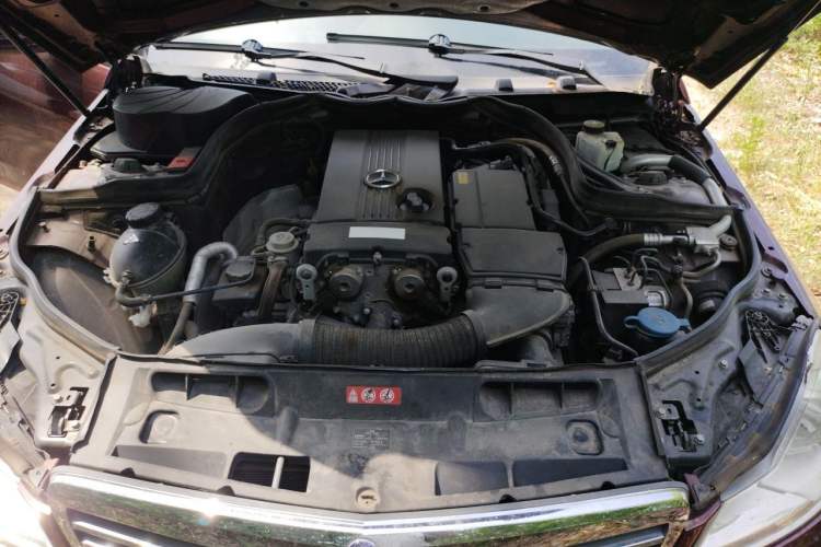 Used Mercedes-Benz C-Class 2010 C 180K Classic model Engine Bay