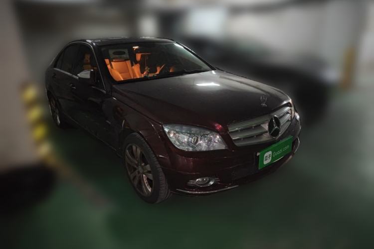 Used Mercedes-Benz C-Class 2010 C 200K Fashion Model Front Right 45 Deg