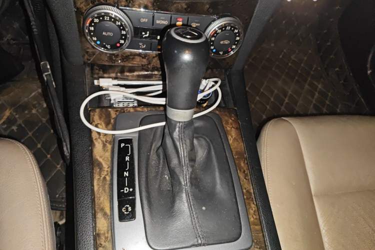Used Mercedes-Benz C-Class 2010 C 200K Fashion Model Gear Lever