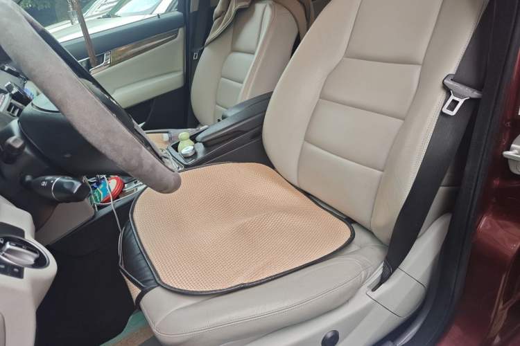 Used Mercedes-Benz C-Class 2010 C 200 CGI Fashion Model Left Front Seat