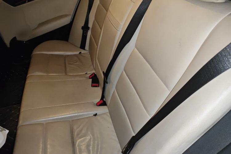 Used Mercedes-Benz C-Class 2010 C 200K Fashion Model Left Rear Seat