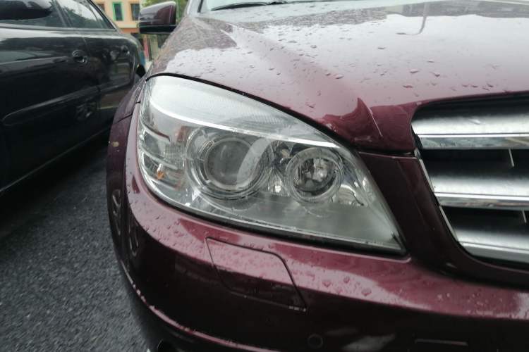 Used Mercedes-Benz C-Class 2010 C 200 CGI Fashion Model Right Front Headlight