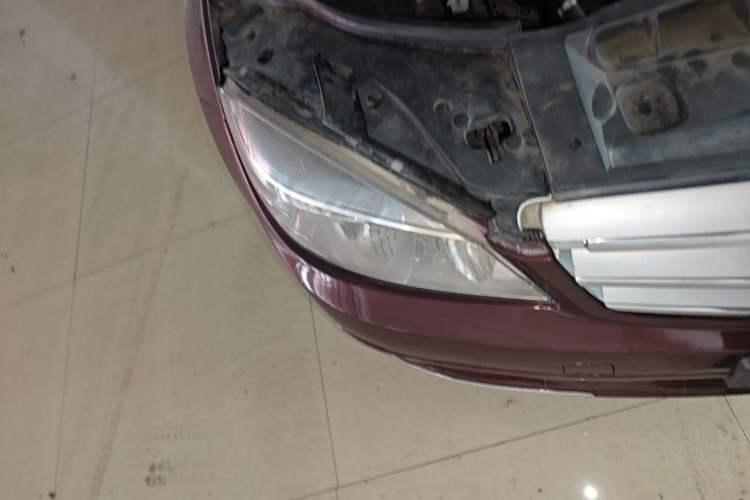Used Mercedes-Benz C-Class 2010 C 200 CGI Elegance Model Right Front Headlight