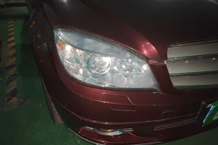 Used Mercedes-Benz C-Class 2010 C 200K Fashion Model Right Front Headlight